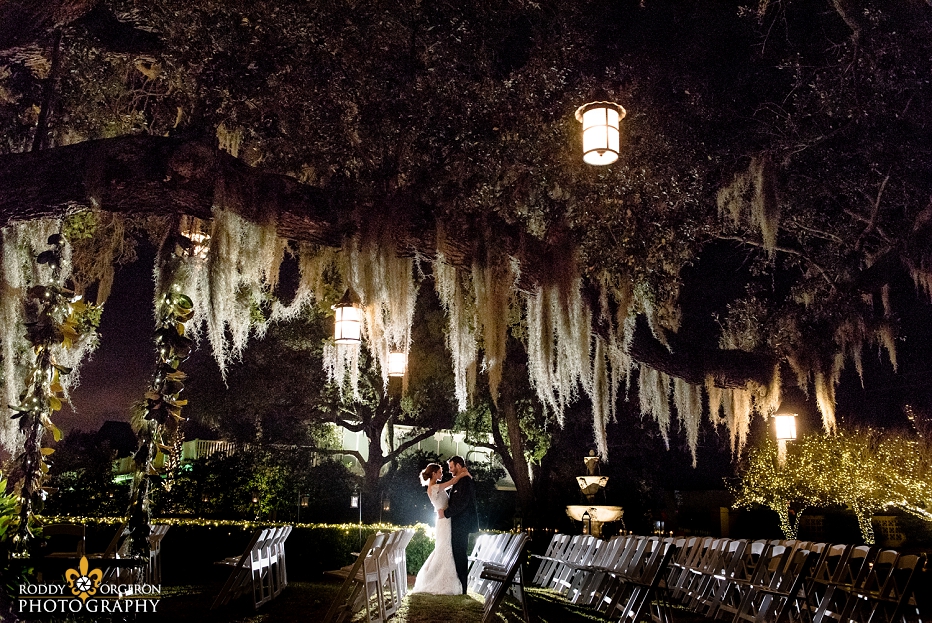 bride and groom portrait at Southern Oaks Plantation